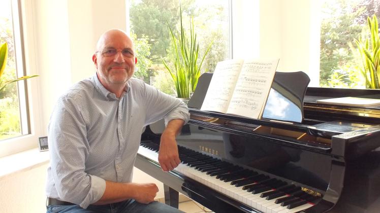 25 Jahre hat Jörg Zumstrull die Jugendmusikschule Hagen geleitet. Nun geht er in den Ruhestand - aber nicht völlig. 