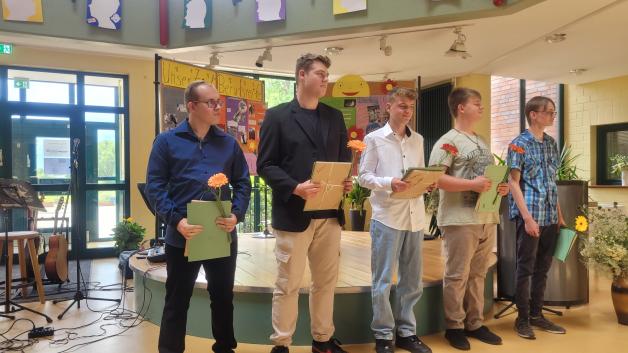 Förderschüler der Schule am Neuen Teich Lübz schaffen Berufsreife | SVZ