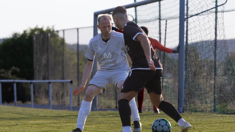 Fussball - Wimmer/Lintorf - Tuerguecue Osnabrueck