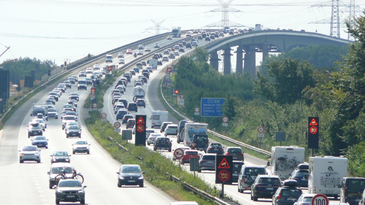 Rader Hochbrücke: A7 bei Rendsburg besonders von Stau betroffen | SHZ