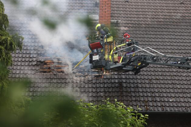 Blitzeinschlag: Wohnhaus In Osnabrück Brennt - Nicht Bewohnbar | NOZ