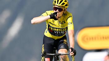 Tour de France 2023 - Stage 17 COURCHEVEL, FRANCE - JULY 19 : Vingegaard Jonas (DEN) of Jumbo-Visma during stage 17 of t