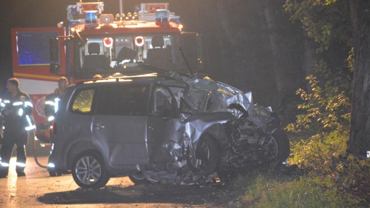 Der Fahrer dieses Pkw überlebte einen Unfall in Tangstedt nicht.