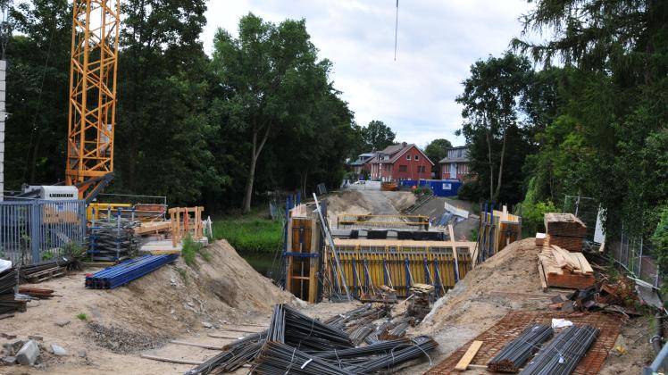 So schaut die Baustelle um den Neubau der Hasebrinkbrücke derzeit aus.