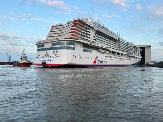 „Carnival Jubilee“ Kreuzfahrtschiff verlässt bald das Emsland