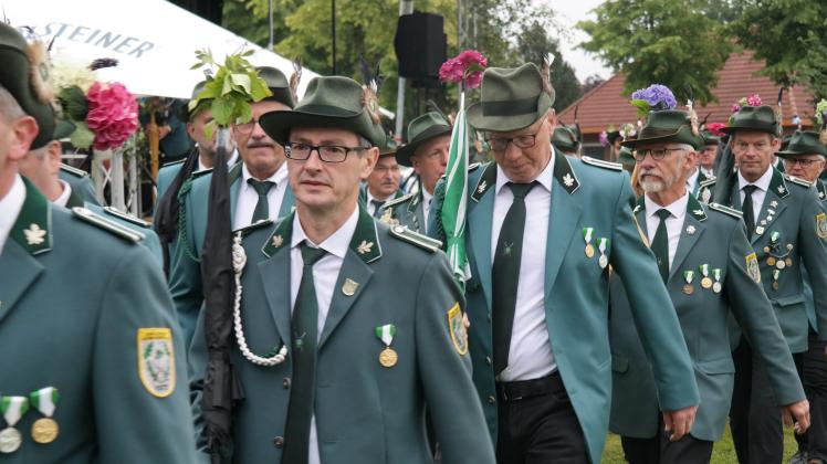Der Schützenverein Dünefehn aus Lathen hat am 23. und 24. Juli das Jubelschützenfest gefeiert: Vor genau 50 Jahren wurde der Verein gegründet. 