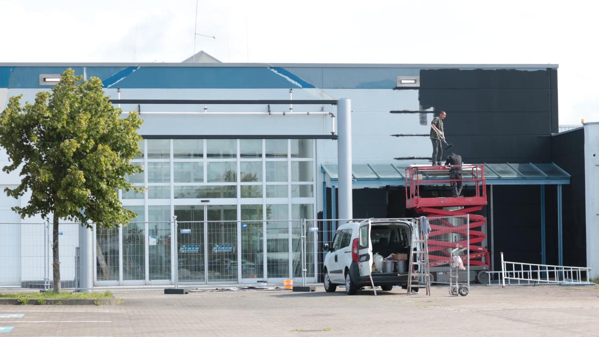 „SLAutomobile“ Wanderup übernimmt alten PlazaBaumarkt in Husum SHZ