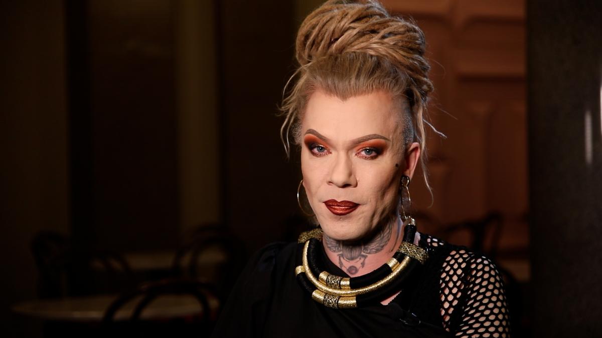 Dragqueen Veuve Noire spricht über ihren Suizidversuch NOZ