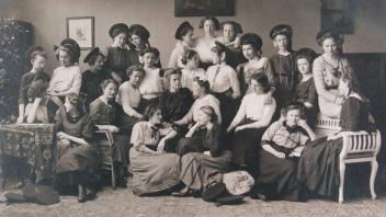 Absolventinnen der „Oberschule am Wall“ 1914