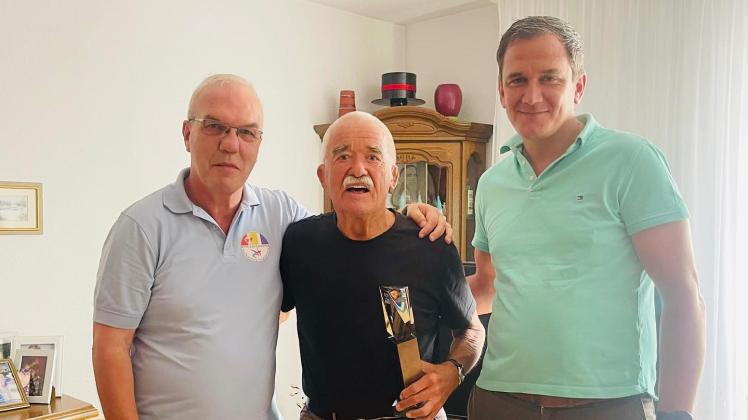 Rudolf Vesper erhält die höchste Auszeichnung im deutschen Ringen NNN