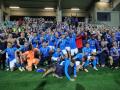 Sport Bilder des Tages GÖTEBORG 20230802 Klaksvik firar segen med fansen efter onsdagens fotbollsmatch i Champions Leagu