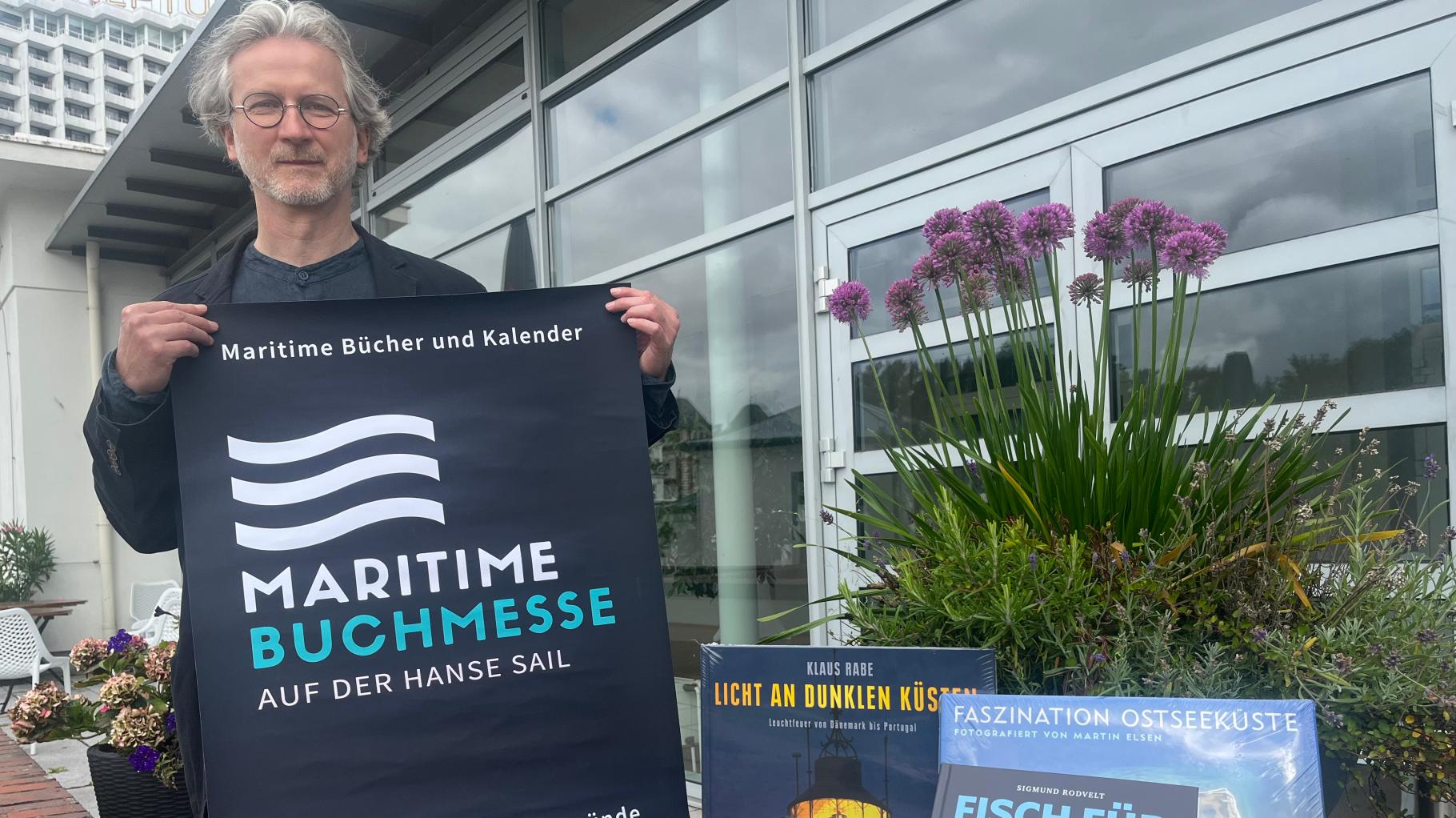 Erste maritime Buchmesse startet zur Hanse Sail im Kurhaus 