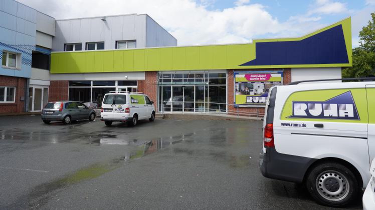Der Eingang zum Ruma-Markt wurde im Zuge des Umbaus nach außen verlegt.