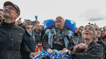 Mit dem Wünschewagen auf Wacken