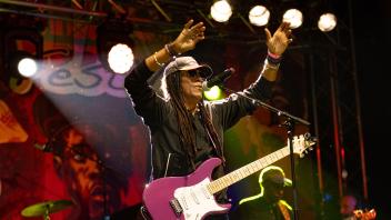 So war die Stimmung am Samstag beim Reggae Jam 2023. Auf der Bühne Junior Marvin & The Legendary WAILERS 