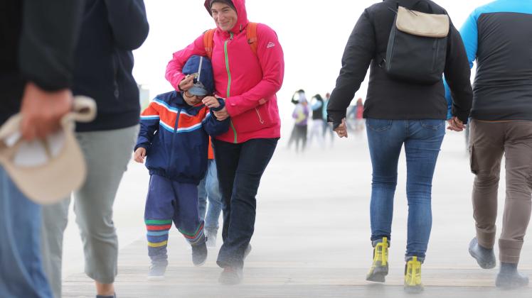 07.08.2023, Sankt Peter Ording. Sandsturm an der Nordsee --- Foto STAUDT
