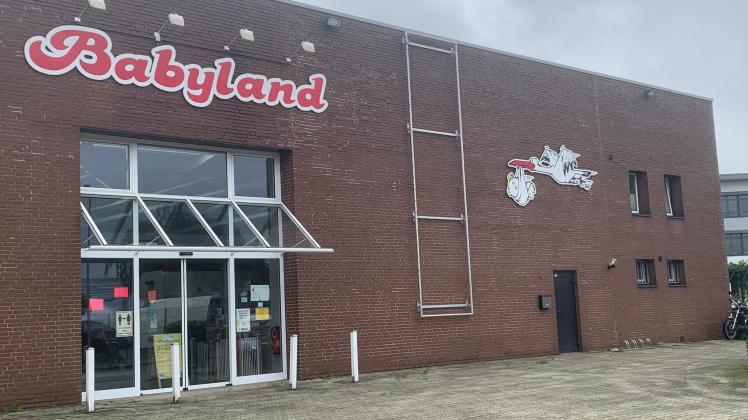 Nur noch bis September sind an der Ringstraße 6 in Wallenhorst Produkte rund ums Kind zu kaufen - bis dahin allerdings stark preisreduziert.