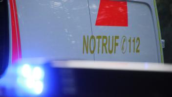 Symbolbild: Feuerwehr, Einsatz, Blaulicht, Atemschutz Symbol /- Themenbild: Feuerwehr, Niedersachsen, Salzgitter, Hanno