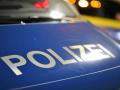 18.11.2022, Düsseldorf, Polizeieinsatz Schriftzug Polizei in Nahaufnahme NRW Deutschland *** 18 11 2022, Düsseldorf, pol