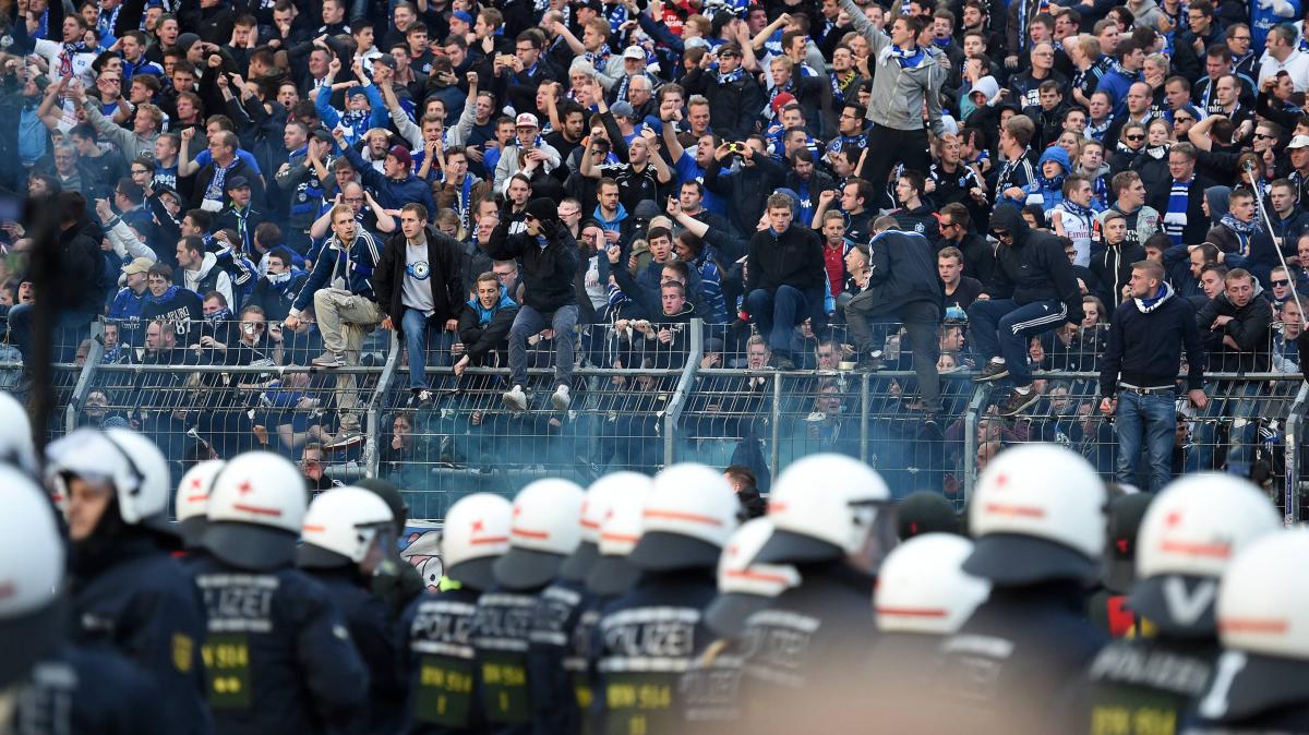 FC Hansa: Fans und Verein widersprechen Darstellung der Polizei | NNN