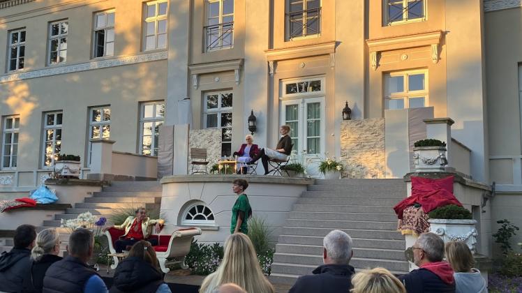 Sommertheater der Kulturkate im Gutspark Pritzier