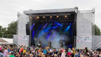  Hütte Rockt Kids Day. Auf der Bühne Heavysaurus