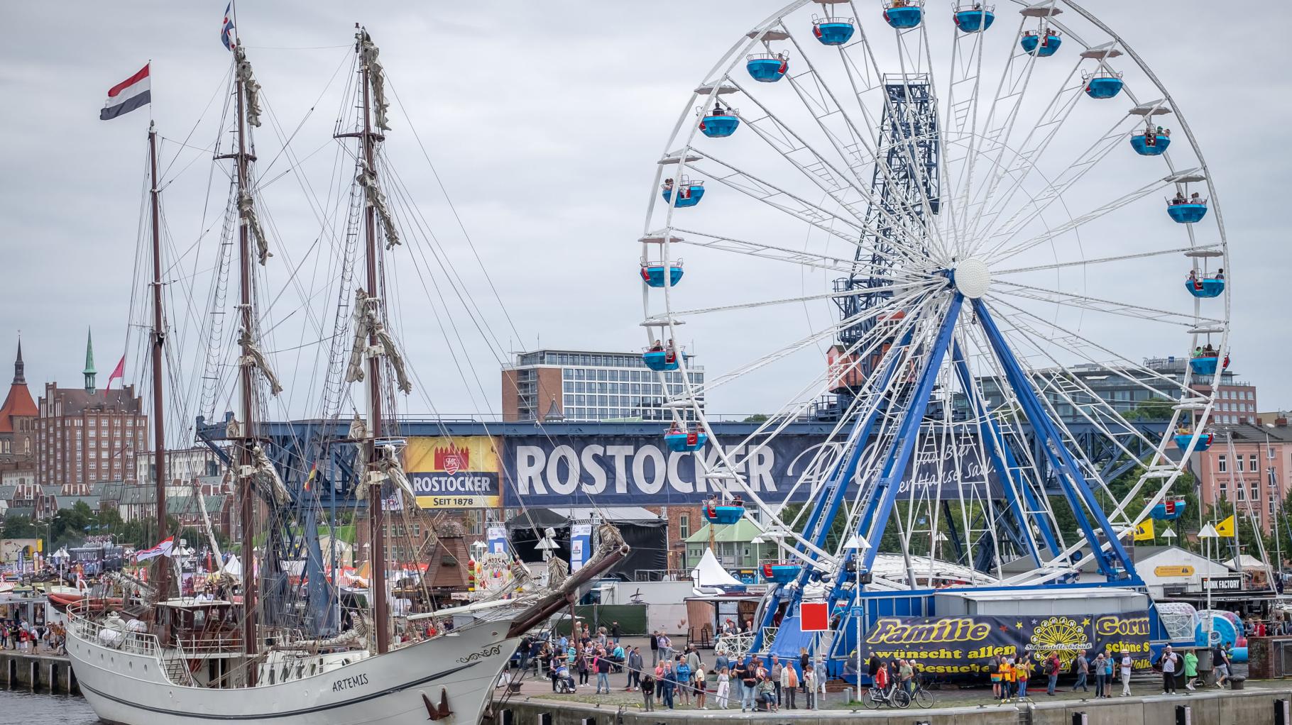 Rostocker Polizei zieht positives Fazit für 32. Hanse Sail