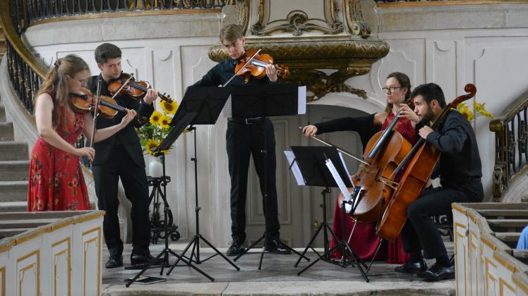 Das „Luboš“-Ensemble in Ludwigslust