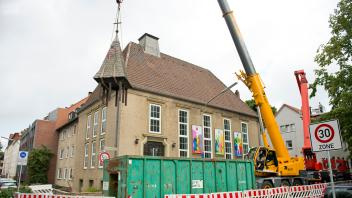 an der Christuskirche wird ein Turm abgebaut, Christuskirche, Heinrichstraße / Ecke Schlossstraße, 