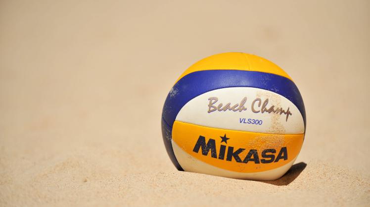 IPP20220611 Beach volleyball, Beachvolleyball World Championships Rome 2022, pallone da beach volley. (Verwendung nur i