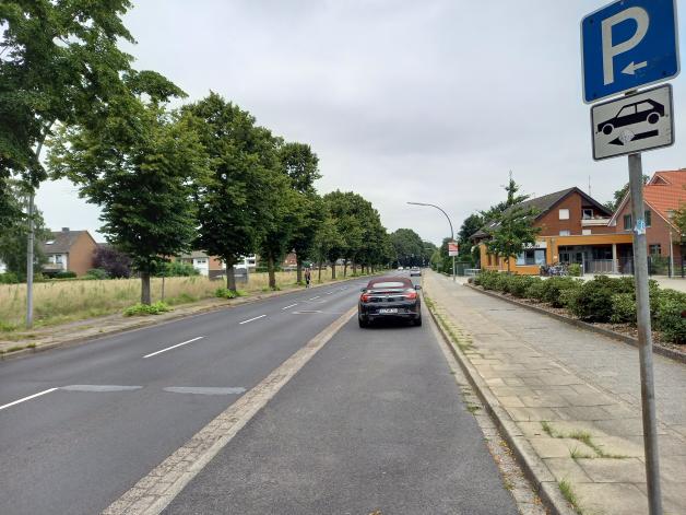 Den Parkstreifen entlang der Josefstraße wollen die Bürgernahen aufgeben, damit auf der Fahrbahn links ein Pop-up-Radweg entstehen kann. Den Parkstreifen entlang der Josefstraße wollen die Bürgernahen aufgeben, damit auf der Fahrbahn links ein Pop-up-Radweg entstehen kann.