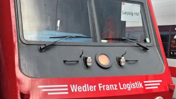 Ein Ersatzzug der Wedler – Franz – Logistik im Einsatz.