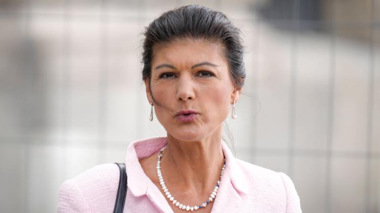 Linken Politikerin Sahra Wagenknecht Sahra Wagenknecht, die deutsche Politikerin und Abgeornete der Linken im Portrait a