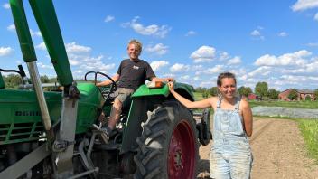  Dennis Wachholz und Natalie Adams Solidarische Gemüsegärtnerei