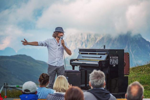 Joe Löhrmann bereist mit seinem Piano die Welt und gibt Konzerte. Jetzt kommt er nach Melle. Joe Löhrmann bereist mit seinem Piano die Welt und gibt Konzerte. Jetzt kommt er nach Melle.