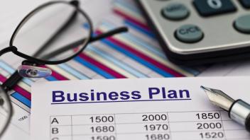 Der Businessplan für eine Firmen oder Betriebsgründung. Planung eines Jungunternehmers. McPBBO McPBBOthe Business Plan for a Companies Or Operating foundation Planning a