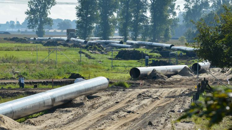 Baustelle der Gasunie-Pipeline Brunsbüttel-Wedel für LNG-Gas. energie energiewende steinburg erdgas wirtschaft