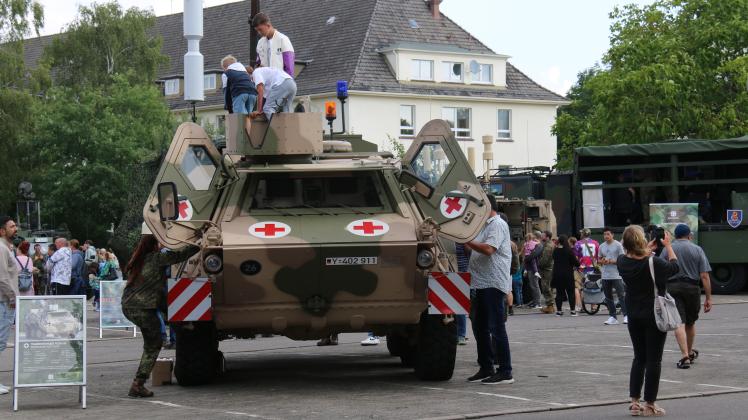 „Heer am Meer“ gibt in Eutin reichlich Einblicke in seine Arbeit | SHZ