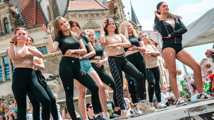 Die Tanzgruppe „4 Steps“ vom Jugendklub Güstrow wird bei dem Fest auch auftreten.