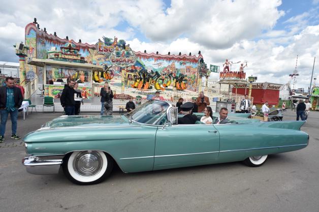 Der Cadillac der Firma Knigge aus Melle sorgte für Aufsehen. Der Cadillac der Firma Knigge aus Melle sorgte für Aufsehen.