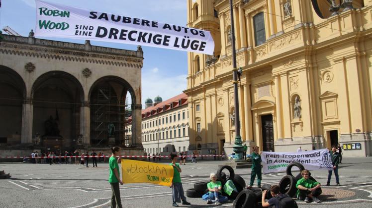 Klimaprotest von Robin Wood-Aktivisten gegen die IAA
