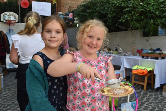 Beim Flohmarkt in Schwerin Beim Flohmarkt in Schwerin