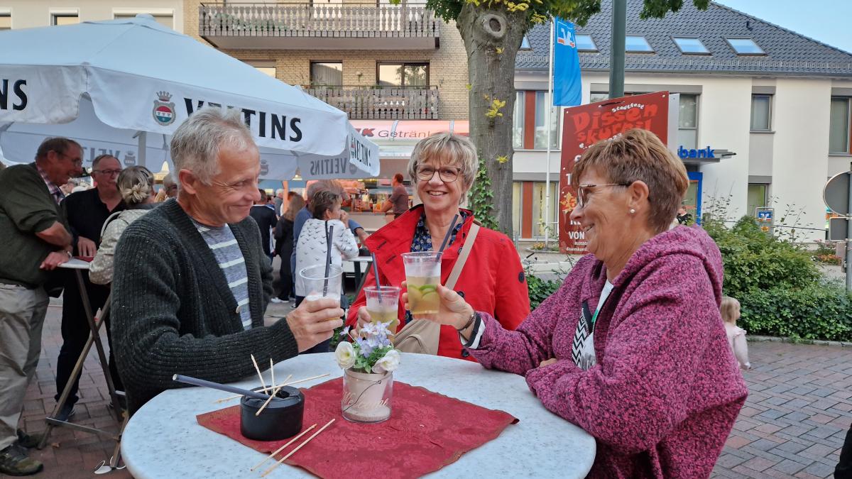 Bad Laer Bilder vom 19. „Zug durch die Gemeinde“ NOZ Bad Laer Bilder vom 19. „Zug durch die Gemeinde“ NOZ