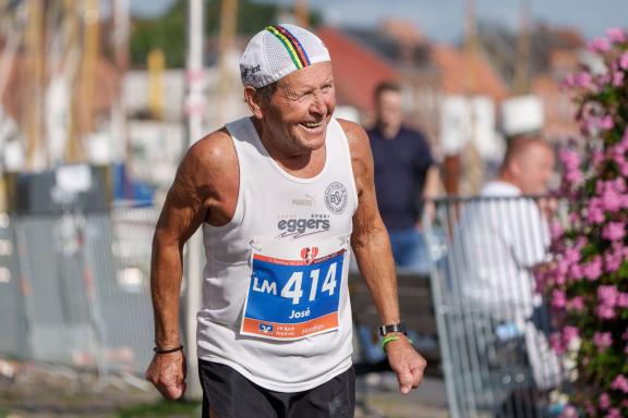 Zum fünften Mal findet der Flensburg Liebt Dich Marathon in Flensburg statt. - 03.09..2023 - Foto Marcus Dewanger Zum fünften Mal findet der Flensburg Liebt Dich Marathon in Flensburg statt. - 03.09..2023 - Foto Marcus Dewanger