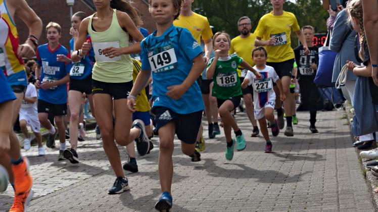 StadtwerkelaufStart 2,5 kmPinneberg, 3.9.2023
