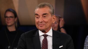 Michel Friedman zu Gast in der NDR Talk Show, Fototermin am 1.9.2023 im Fernsehstudio Hamburg Lokstedt *** Michel Friedm