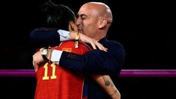 Sydney, Australia, August 20th 2023: Spanish Football Federation (RFEF) President Luis Rubiales kisses Jenni Hermoso aft