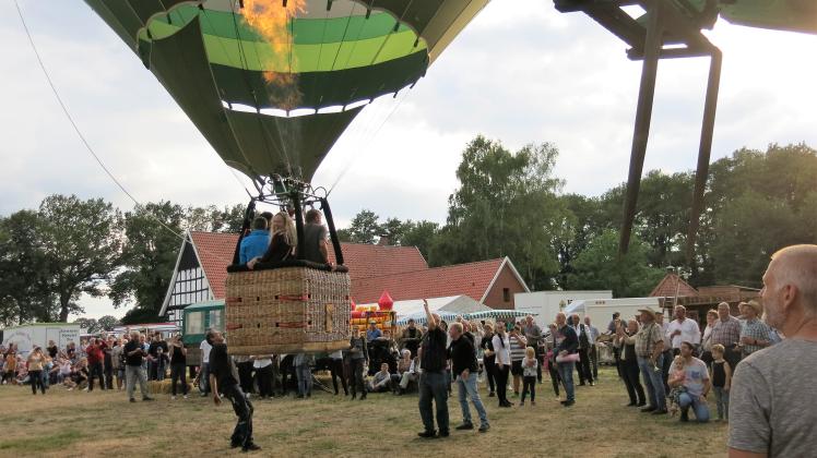 Ein Höhepunkt des Bauernmarktes in Settrup wird der Start eines Heißluftballons sein.