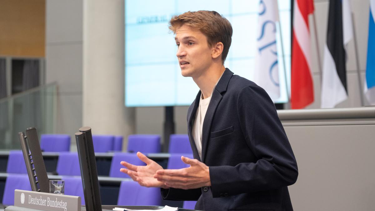 Ex-Domschüler in Berlin: Elias Arndt hält Rede im Bundestag