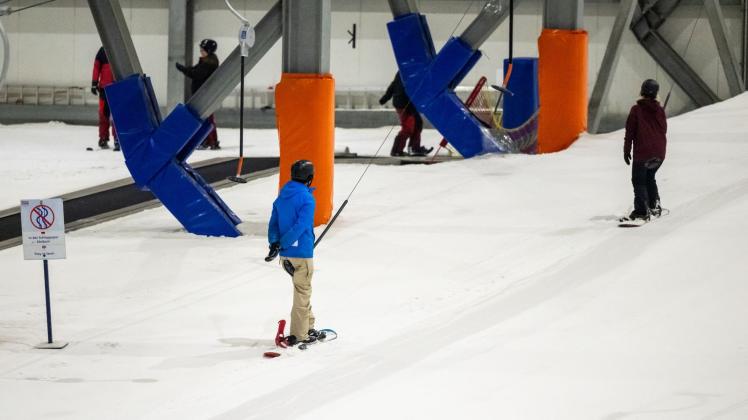 Sommerski im Snow Dome Bispingen